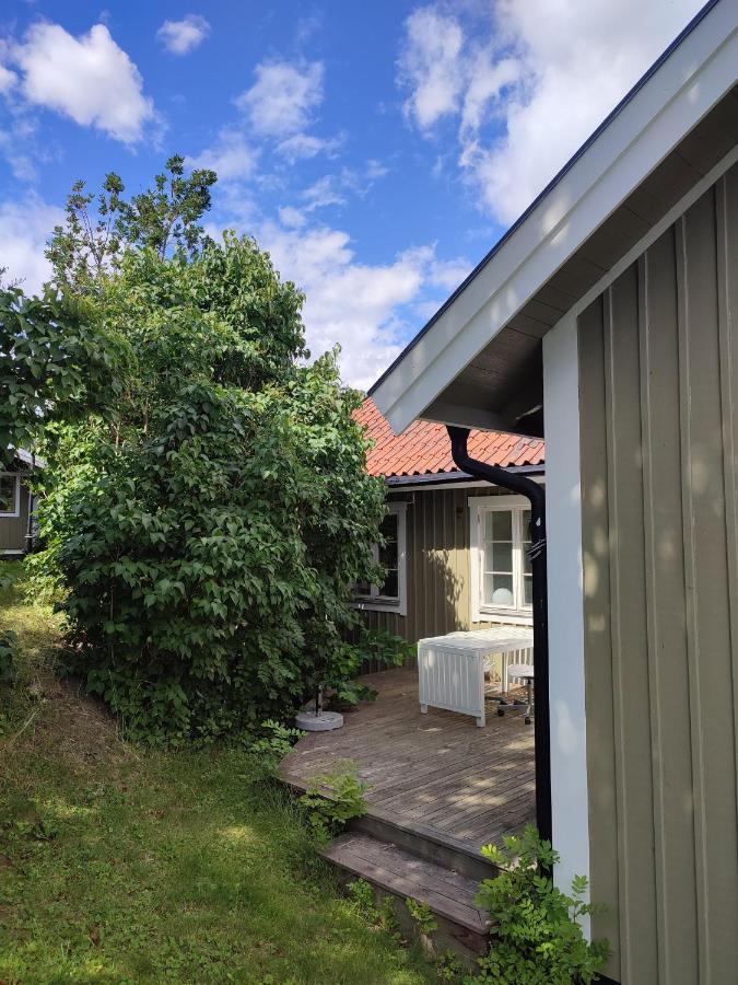 Villa I Norrtaelje Exterior foto